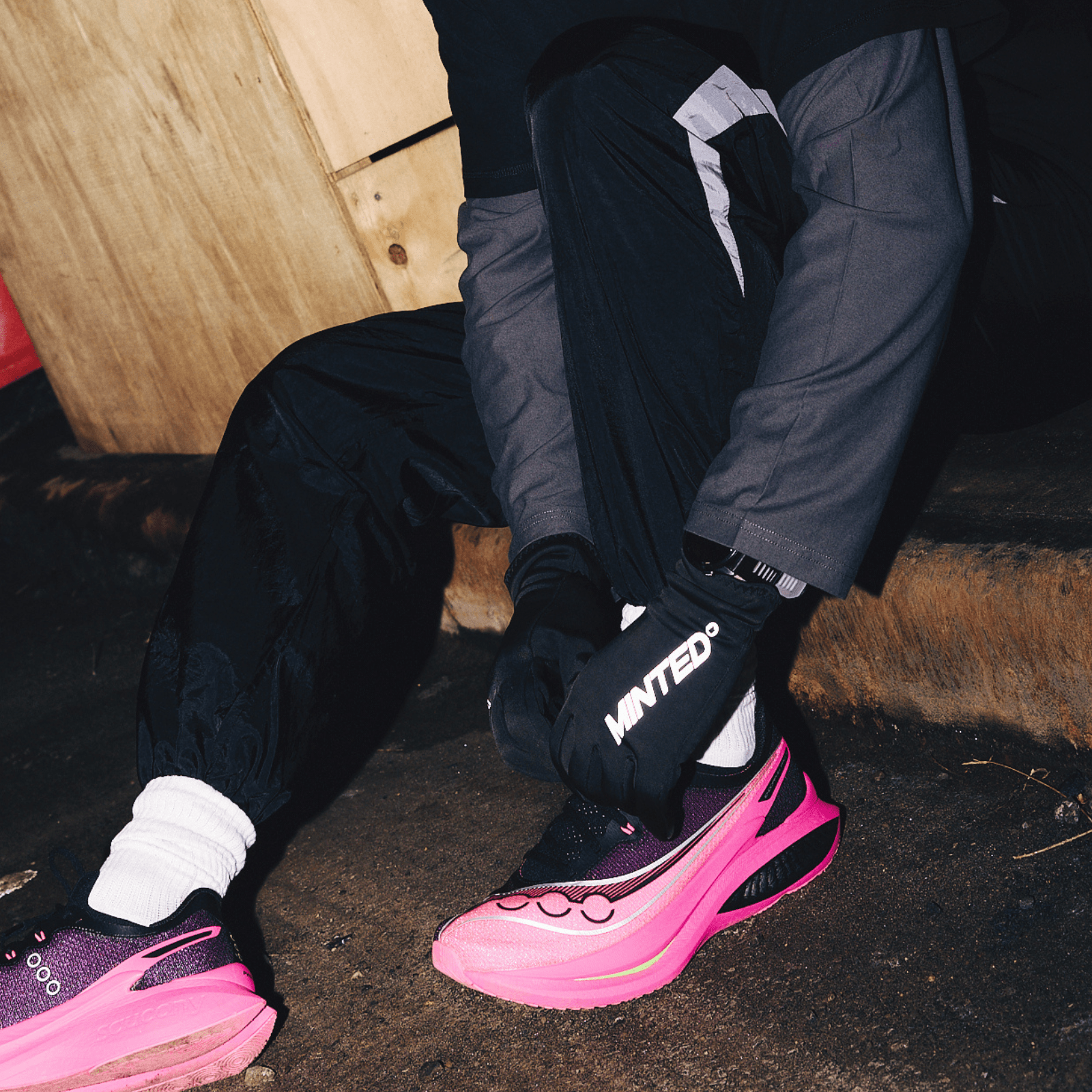 Core Running Glove - Minted New York